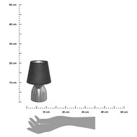 Dotykowa lampka nocna Chevet GreyLampka stołowa o klasycznym wyglądzie, wykonana z metalu, w kolorze srebrno-szarym
