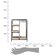 Stojak na biżuterię Dressings Arty Wykonany z metalu w kolorze czarnym, wyposażony w 4 szufladki oraz 6 haczyków, funkcjonalny i stylowy dodatek do wnętrz