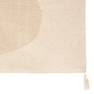 Dywan dla dzieci Bear 60x90 cm Beżowy dywanik w formie maty, ozdobiony motywem pluszowego misia oraz frędzlami, wykonany z bawełny