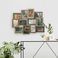 Ramka ścienna na 12 zdjęć JuliaWykonana z MDF-u w odcieniach zieleni, przyozdobiona dekoracyjnymi wkładkami, na fotografie w formacie 10x15 cm