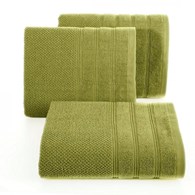 Ręcznik POP 50x90 cm oliwkowy    Klasyczny, jednobarwny ręcznik kąpielowy o miękkim i przyjemnym splocie frotte z subtelną bordiurą z cienkich pasków