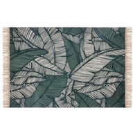 Dywan z frędzlami Jungle 120x170 cm Wykonany z przyjemnego w dotyku materiału, ozdobiony tropikalnym motywem, prostokątny kształt i kremowo zielona kolorystyka
