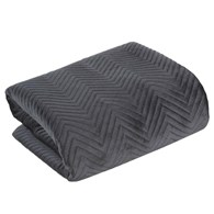 Czarna narzuta SOFIA 230x260 cm Elegancka narzuta na łóżko z miękkiego welwetu pikowanego w dużą, gęstą jodełkę, czarna.