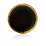 Talerz Lissa Black Gold 20 cm Wykonany z ceramiki w kolorze czarnym wykończone złotą farbą. Średnica naczynia wynosi 20 cm