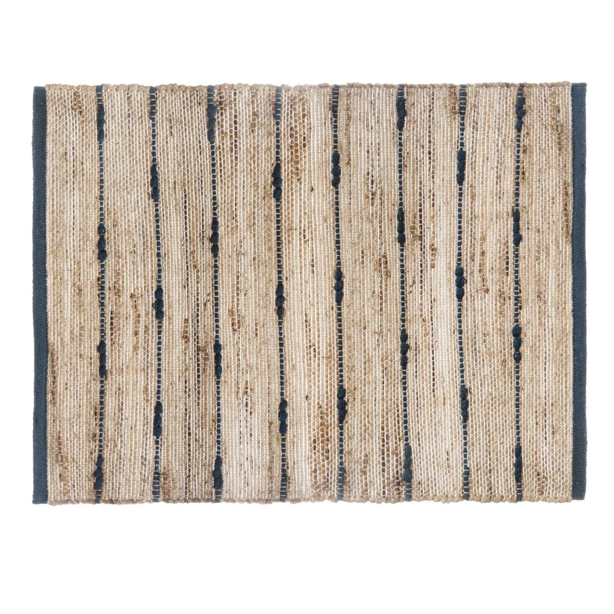 Dywan jutowy 60x90 cm Blue StripeWykonany z naturalnego materiału, ozdobiony kolorowymi paskami, łatwy w pielęgnacji