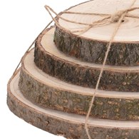 Komplet podstawek pieńki drewniane 4szt Dekoracyjne pieńki drewniane w kształcie plastrów drewna pełniące funkcję podkładek o grubości 2 cm