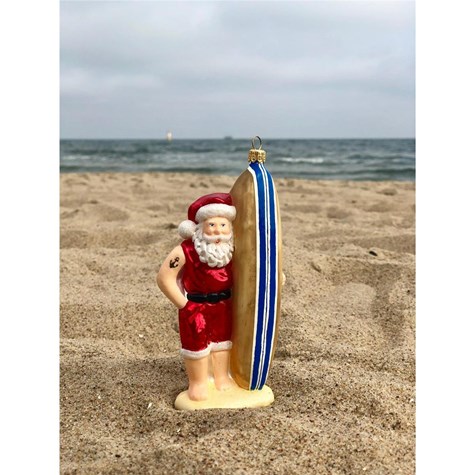 Bombka choinkowa Mikołaj Surfer Szklana ozdoba choinkowa wykonana ze szkła, ręcznie malowana, wyprodukowana w Polsce