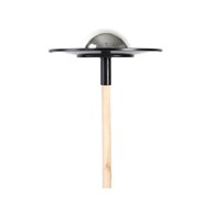 Poidełko dla ptaków Kula na nóżce 116 cm Ozdoba ogrodowa pełniąca funkcję poidła, karmika czy też wanienki dla ptaszków renomowanej marki Esschert Design, o wymiarach: 26,5 x 116,5 cm