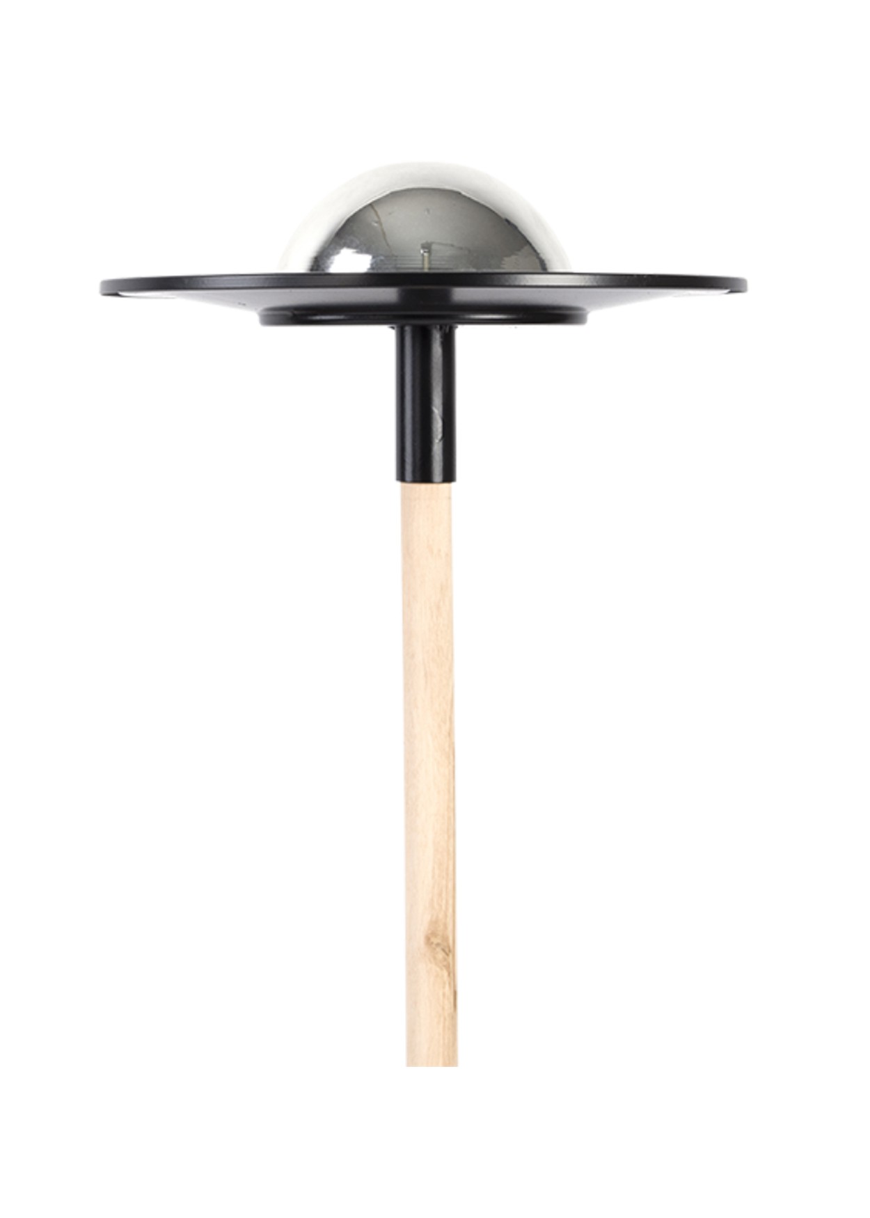 Poidełko dla ptaków Kula na nóżce 116 cm Ozdoba ogrodowa pełniąca funkcję poidła, karmika czy też wanienki dla ptaszków renomowanej marki Esschert Design, o wymiarach: 26,5 x 116,5 cm