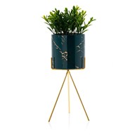 Doniczka Emma Green 32 cm Wykonana z ceramiki w kolorze zielonym, uchwyt doniczki wykonano z metalu w odcieniu złotego koloru. Całkowita wysokość zestawu wynosi 32 cm.