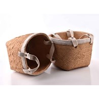 Doniczka ceramiczna Rosita Cube 15 cm W kolorze naturalnego brązu, ozdobiona wzorem imitującym splot wikliny, idealny dodatek do wnętrz urządzonych w stylu boho lub rustykalnym