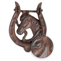 Kołatka żeliwna do drzwi koń Ozdobna kołatka do drzwi z wizerunkiem konia z podkową, wykonana z żeliwa o wymiarach: 16x11,7 cm